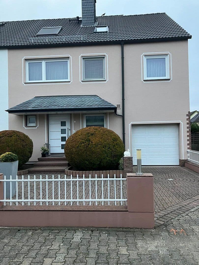 house for sale, 211 m², Karpfenweg 1, Rodgau, Hesse house for sale, 211 m², Karpfenweg 1, Rodgau, Hesse