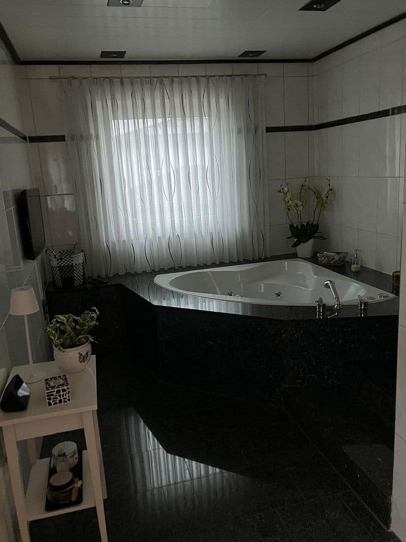 house for sale, 211 m², Karpfenweg 1, Rodgau, Hesse house for sale, 211 m², Karpfenweg 1, Rodgau, Hesse