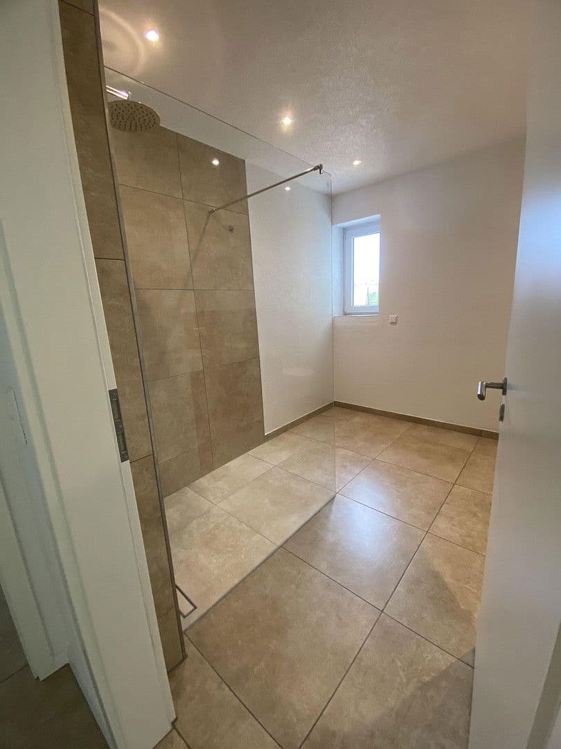 4 bedroom flat to rent, 130 m², Oberderdingen, Baden-Württemberg 4 bedroom flat to rent, 130 m², Oberderdingen, Baden-Württemberg