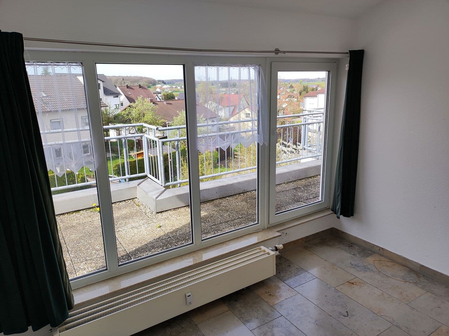 2 bedroom with open-plan kitchen flat to rent, 93 m², Bei den Linden 6, Laichingen, Baden-Württemberg 2 bedroom with open-plan kitchen flat to rent, 93 m², Bei den Linden 6, Laichingen, Baden-Württemberg