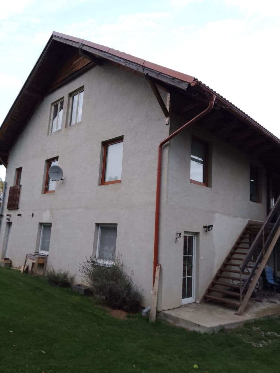 5 bedroom flat to rent, 144 m², Chlumany, Jihočeský Region 5 bedroom flat to rent, 144 m², Chlumany, Jihočeský Region