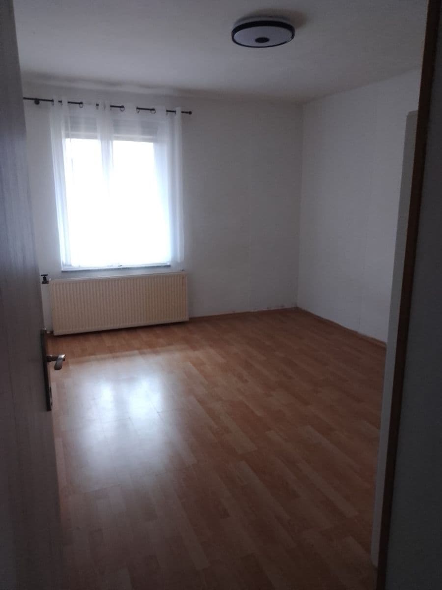 5 bedroom flat to rent, 144 m², Chlumany, Jihočeský Region 5 bedroom flat to rent, 144 m², Chlumany, Jihočeský Region