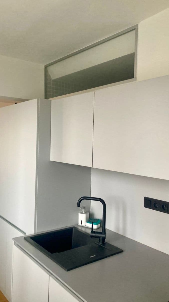 1 bedroom with open-plan kitchen flat to rent, 52 m², Chotutická, Prague, Prague 1 bedroom with open-plan kitchen flat to rent, 52 m², Chotutická, Prague, Prague