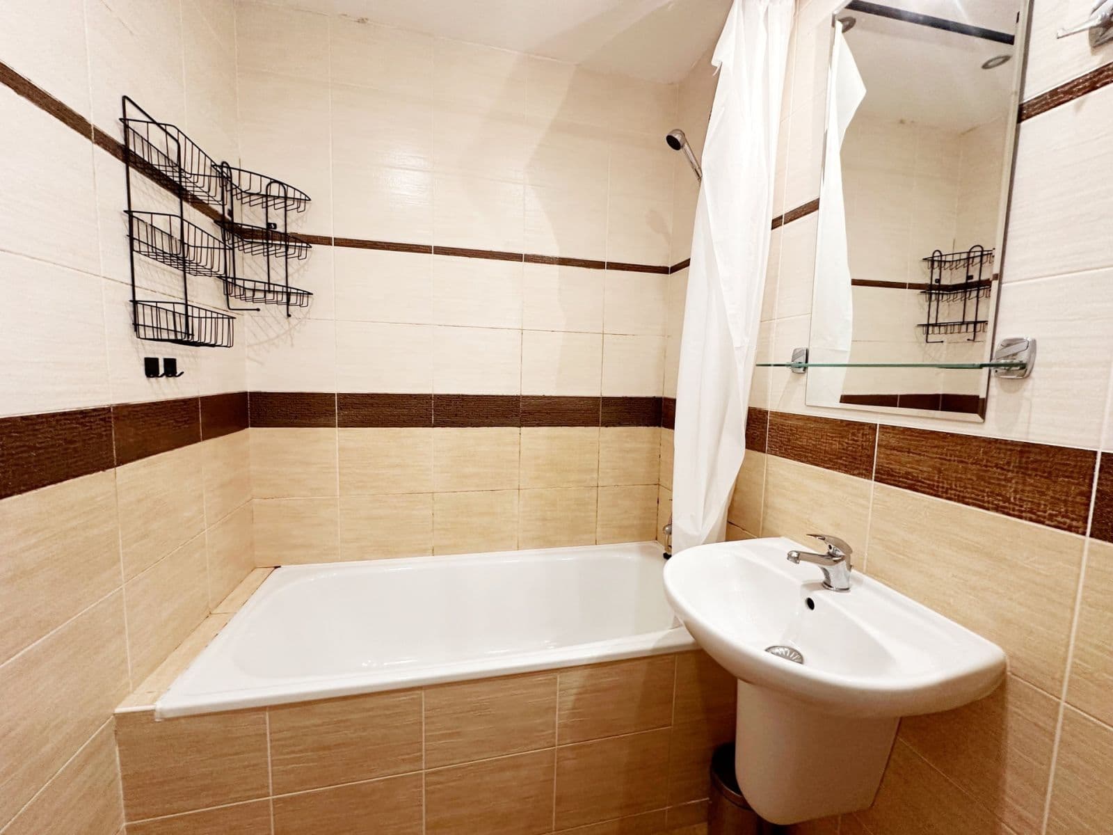 3 bedroom flat to rent, 69 m², Zbudovská, Prague, Prague 3 bedroom flat to rent, 69 m², Zbudovská, Prague, Prague