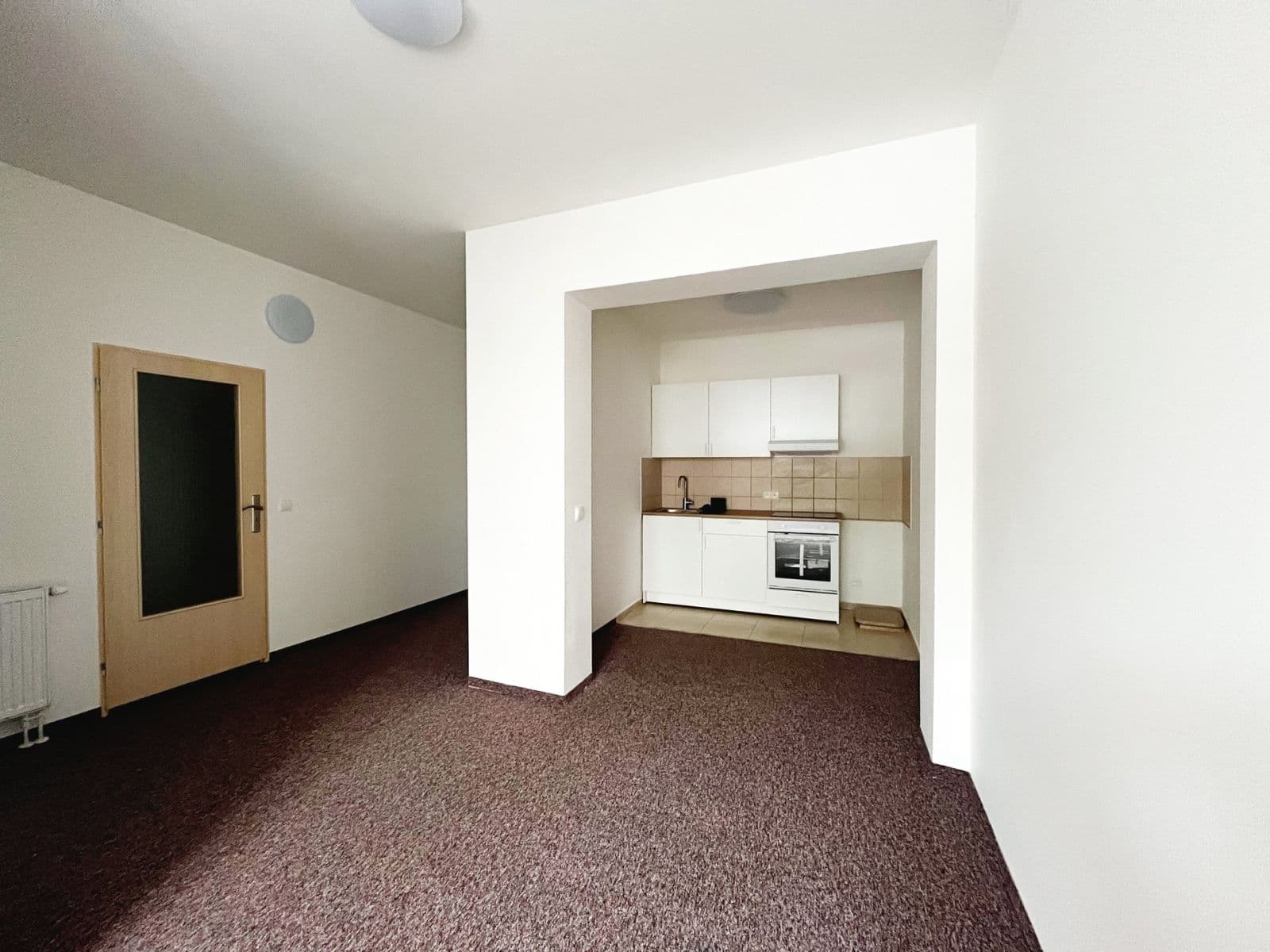 Studio flat to rent, 40 m², Otvovice, Středočeský Region Studio flat to rent, 40 m², Otvovice, Středočeský Region