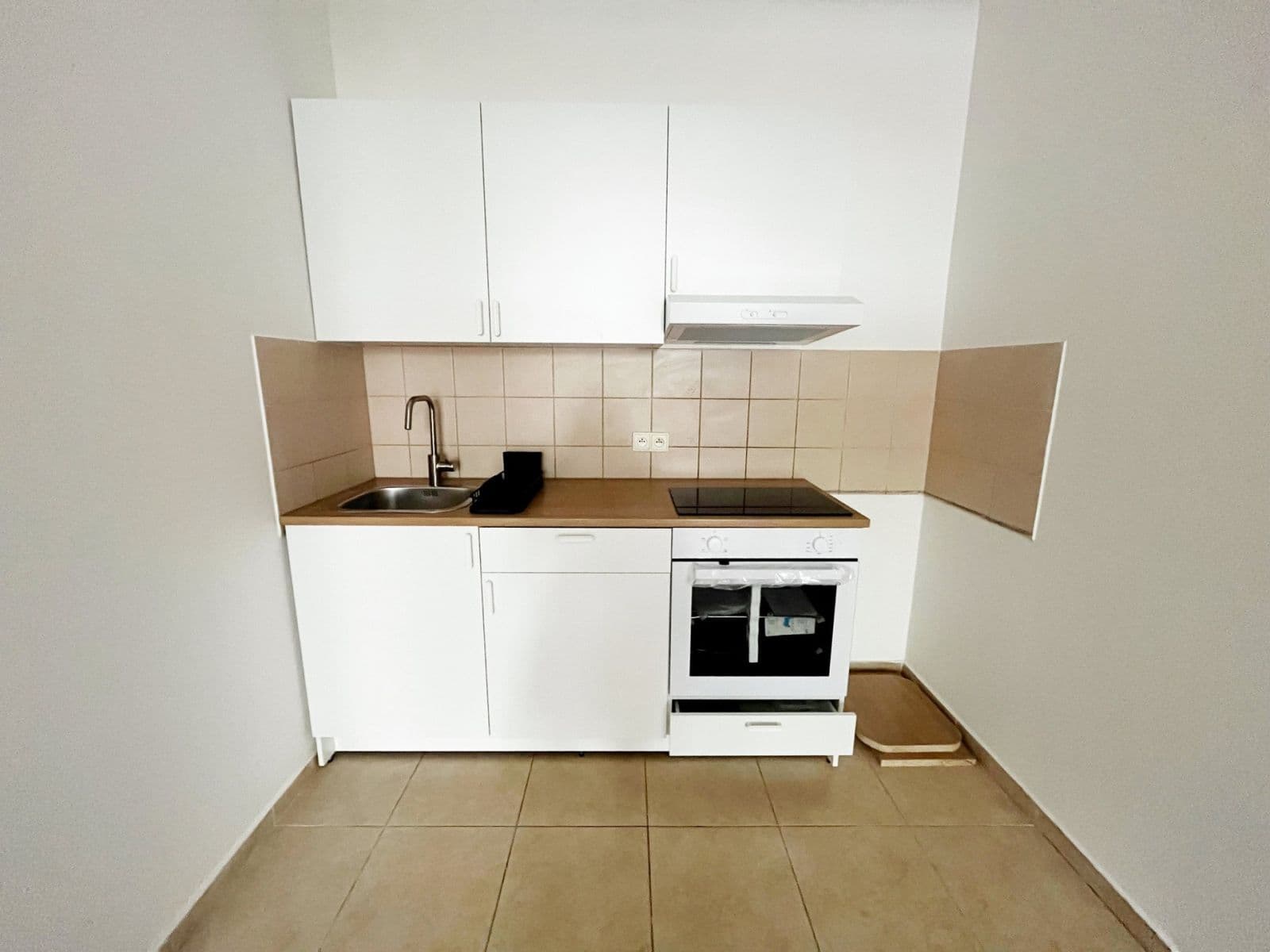 Studio flat to rent, 40 m², Otvovice, Středočeský Region Studio flat to rent, 40 m², Otvovice, Středočeský Region