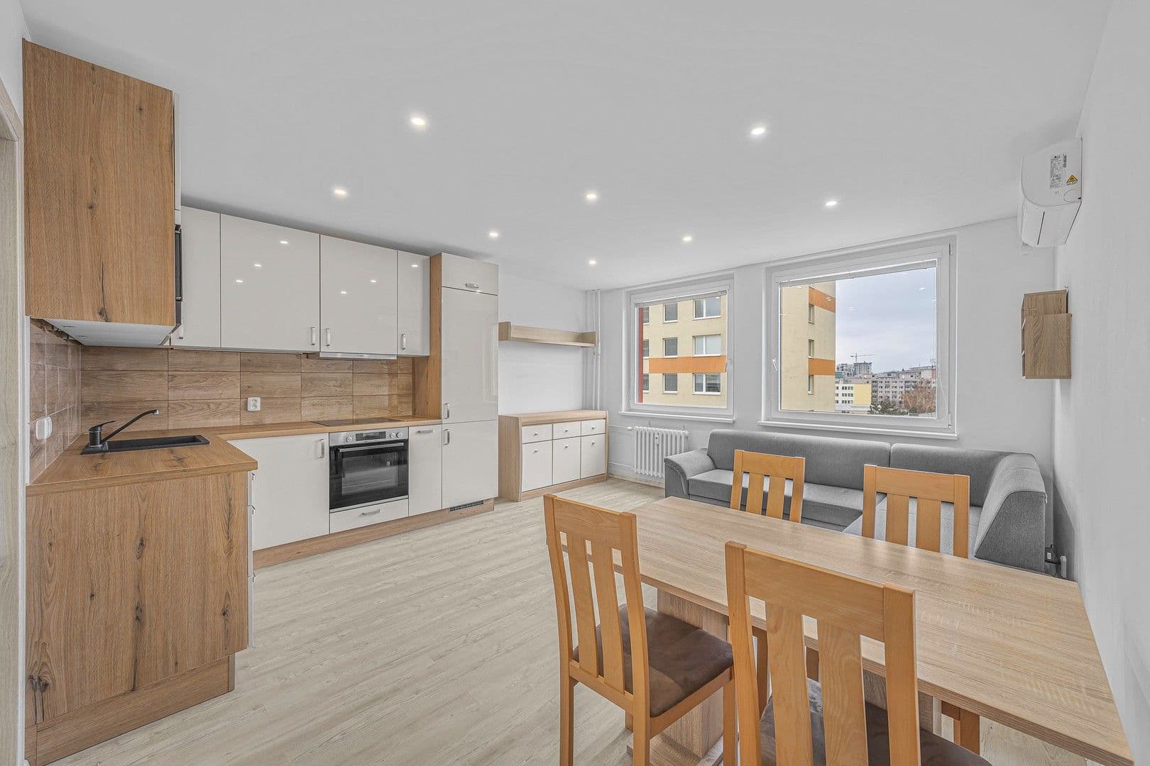 1 bedroom with open-plan kitchen flat to rent, 47 m², Pod Lipami, Prague, Prague 1 bedroom with open-plan kitchen flat to rent, 47 m², Pod Lipami, Prague, Prague