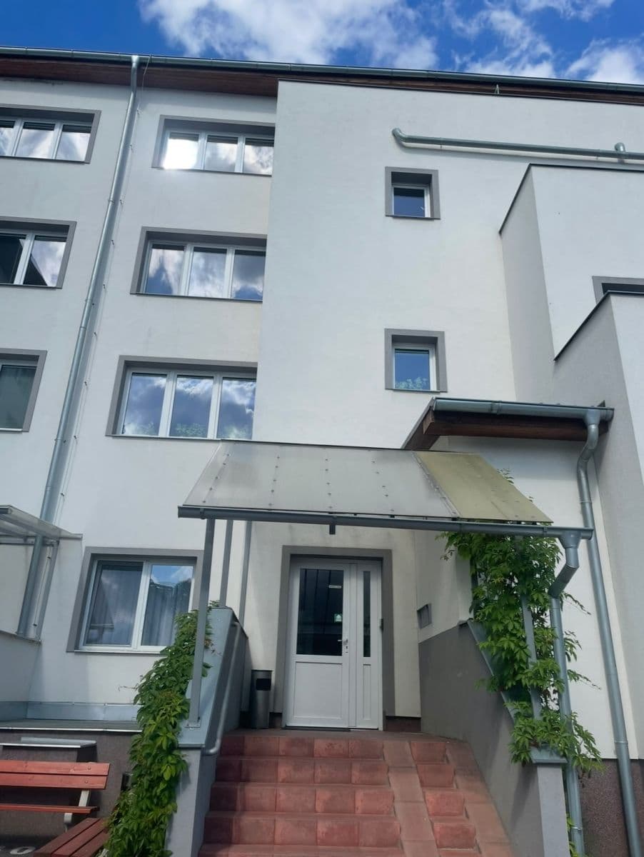 Studio flat to rent, 34 m², Otvovice, Středočeský Region Studio flat to rent, 34 m², Otvovice, Středočeský Region