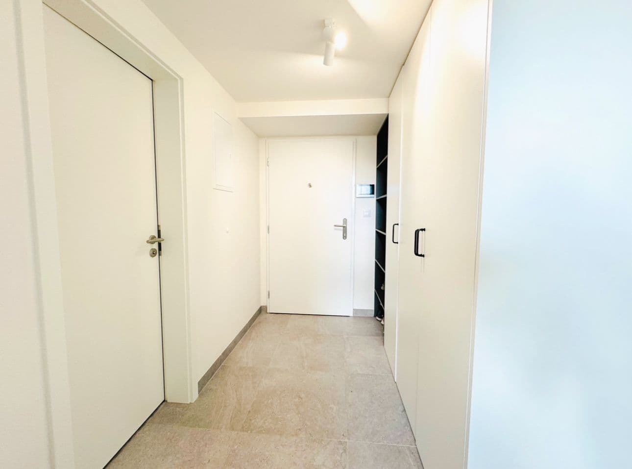 1 bedroom with open-plan kitchen flat to rent, 55 m², Kubánské náměstí, Prague, Prague 1 bedroom with open-plan kitchen flat to rent, 55 m², Kubánské náměstí, Prague, Prague