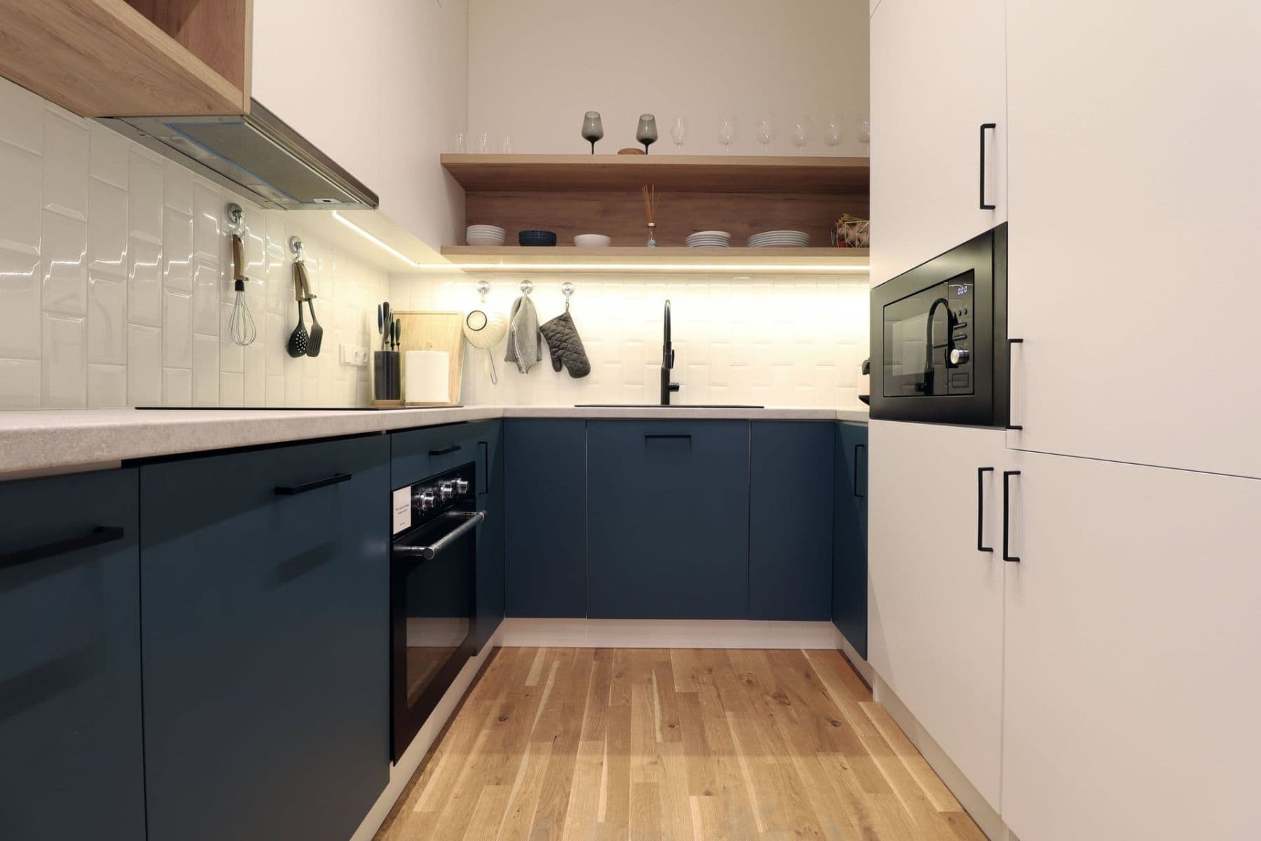 2 bedroom with open-plan kitchen flat to rent, 65 m², Lumírova, Prague, Prague 2 bedroom with open-plan kitchen flat to rent, 65 m², Lumírova, Prague, Prague