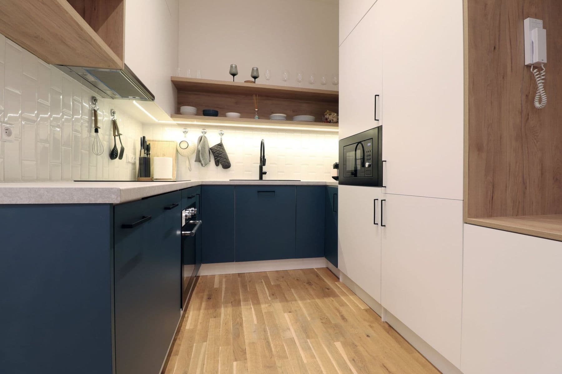 2 bedroom with open-plan kitchen flat to rent, 65 m², Lumírova, Prague, Prague 2 bedroom with open-plan kitchen flat to rent, 65 m², Lumírova, Prague, Prague