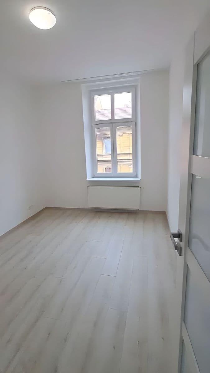 1 bedroom with open-plan kitchen flat to rent, 59 m², Braunerova, Prague, Prague 1 bedroom with open-plan kitchen flat to rent, 59 m², Braunerova, Prague, Prague