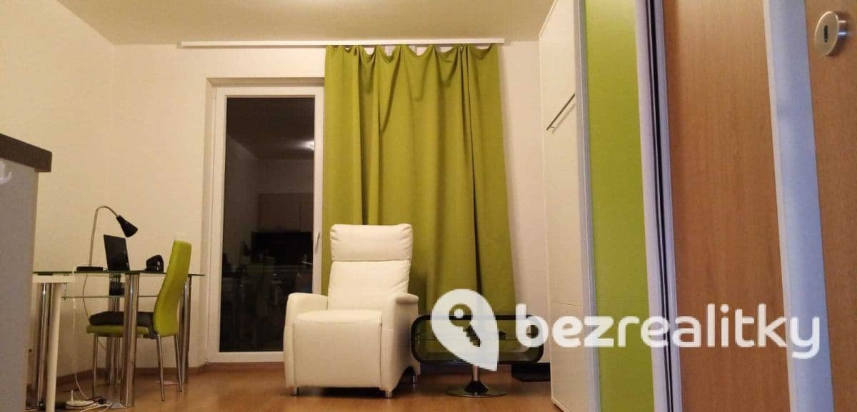 Studio flat to rent, 27 m², náměstí Bratří Jandusů, Prague, Prague Studio flat to rent, 27 m², náměstí Bratří Jandusů, Prague, Prague