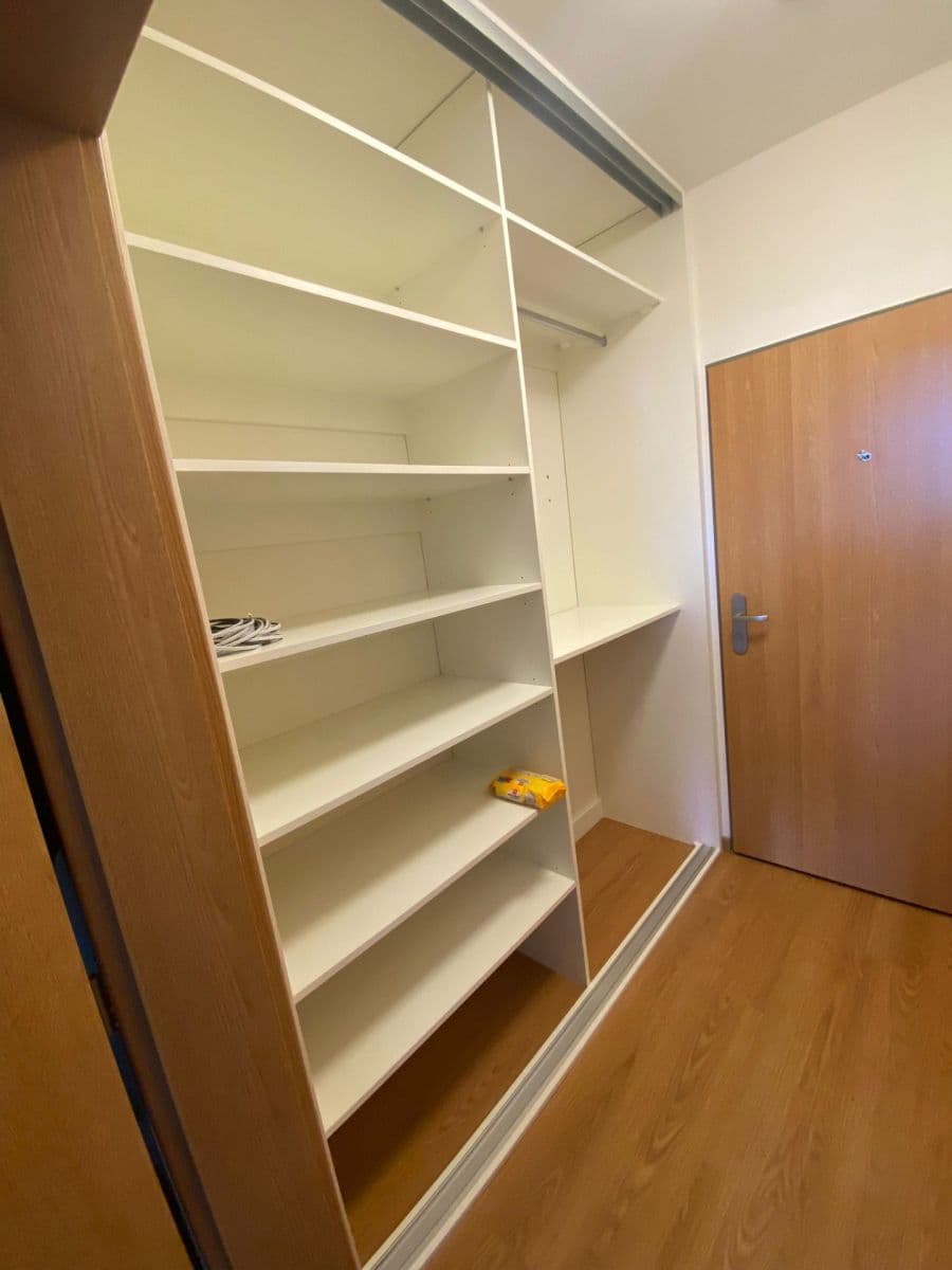 Studio flat to rent, 27 m², náměstí Bratří Jandusů, Prague, Prague Studio flat to rent, 27 m², náměstí Bratří Jandusů, Prague, Prague