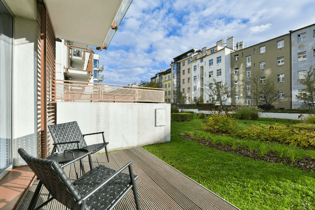 1 bedroom with open-plan kitchen flat to rent, 77 m², Korunní, Prague, Prague 1 bedroom with open-plan kitchen flat to rent, 77 m², Korunní, Prague, Prague