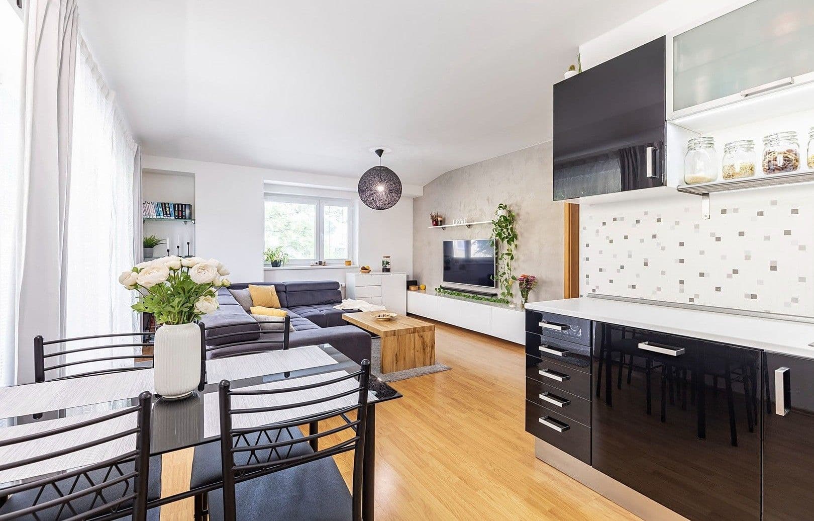 1 bedroom with open-plan kitchen flat to rent, 69 m², Novoměstská, Brno, Jihomoravský Region 1 bedroom with open-plan kitchen flat to rent, 69 m², Novoměstská, Brno, Jihomoravský Region