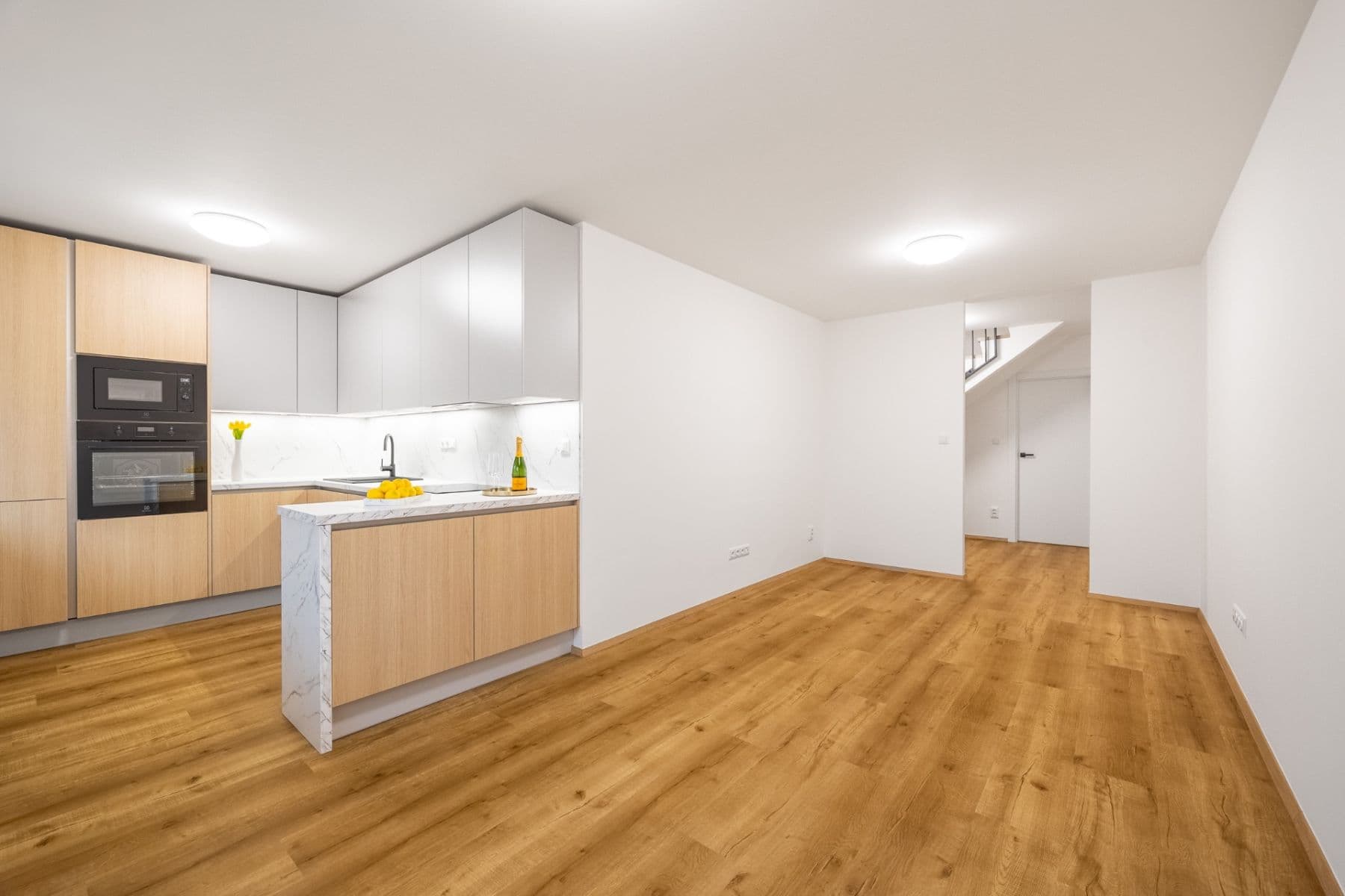 3 bedroom with open-plan kitchen flat for sale, 87 m², Hurbanova, Prague, Prague 3 bedroom with open-plan kitchen flat for sale, 87 m², Hurbanova, Prague, Prague