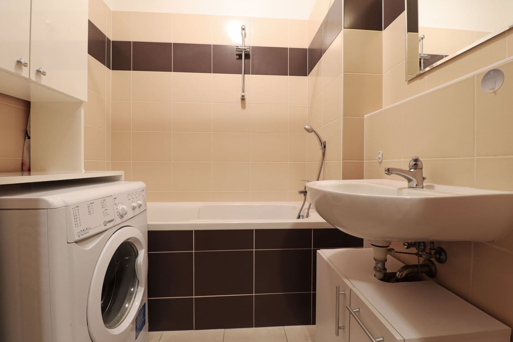 1 bedroom with open-plan kitchen flat to rent, 48 m², Nárožní, Prague, Prague 1 bedroom with open-plan kitchen flat to rent, 48 m², Nárožní, Prague, Prague