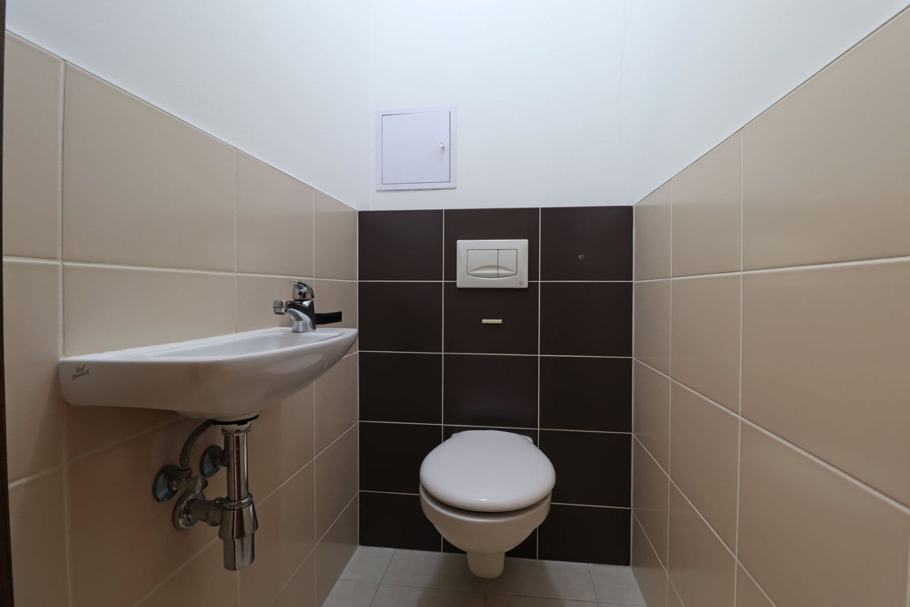 1 bedroom with open-plan kitchen flat to rent, 48 m², Nárožní, Prague, Prague 1 bedroom with open-plan kitchen flat to rent, 48 m², Nárožní, Prague, Prague