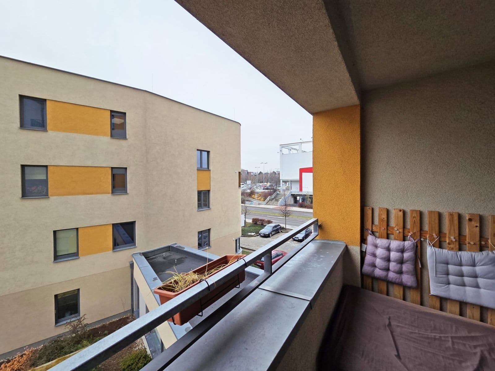 1 bedroom with open-plan kitchen flat to rent, 48 m², Nárožní, Prague, Prague 1 bedroom with open-plan kitchen flat to rent, 48 m², Nárožní, Prague, Prague