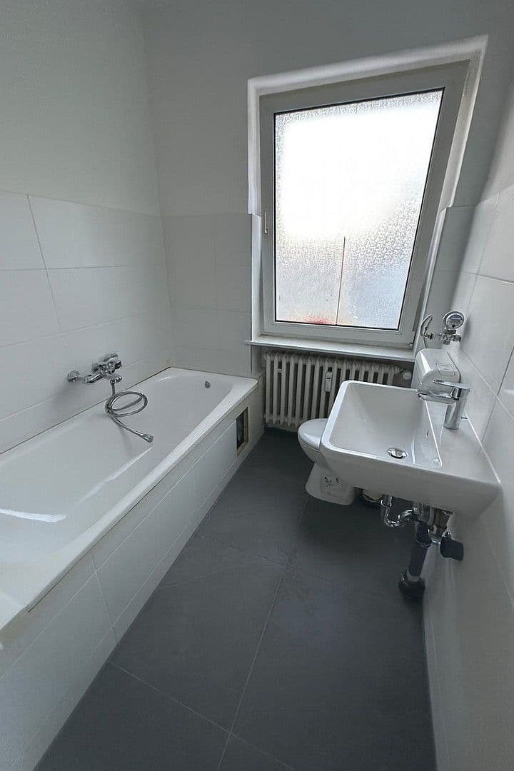 3 bedroom flat to rent, 53 m², Neumärker Straße 7, Helmstedt, Lower Saxony 3 bedroom flat to rent, 53 m², Neumärker Straße 7, Helmstedt, Lower Saxony