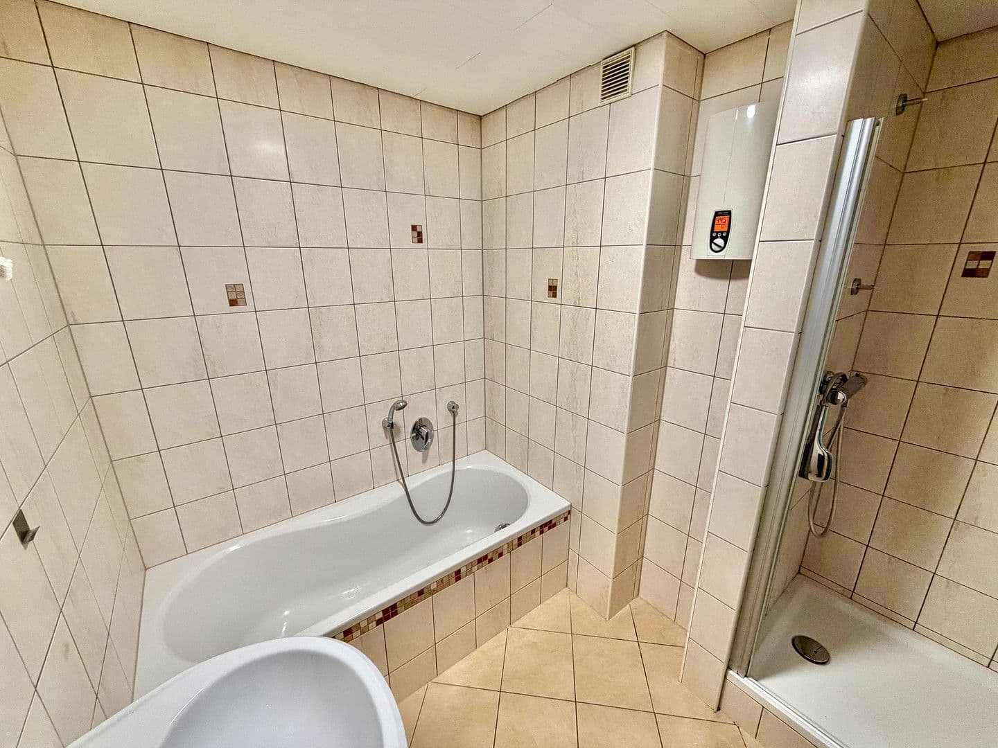 4 bedroom flat to rent, 91 m², Falkenhöhe 2, Gummersbach, North Rhine-Westphalia 4 bedroom flat to rent, 91 m², Falkenhöhe 2, Gummersbach, North Rhine-Westphalia