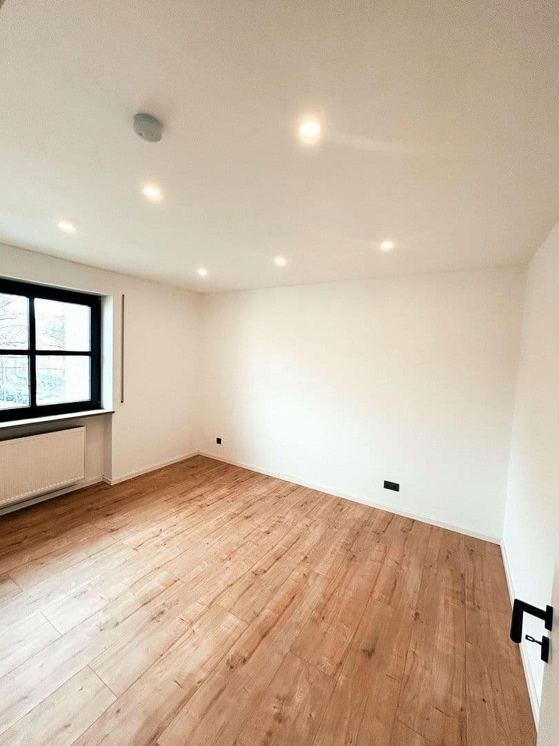 4 bedroom flat to rent, 111 m², Augsburger Straße 40, Regensburg, Bavaria 4 bedroom flat to rent, 111 m², Augsburger Straße 40, Regensburg, Bavaria