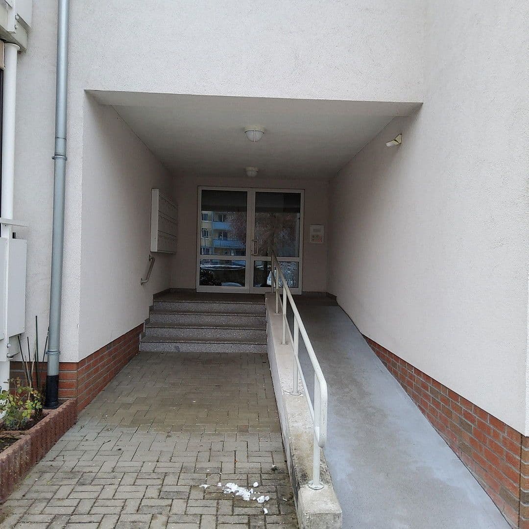 Studio flat to rent, 40 m², Birkenallee 4, Dessau-Roßlau, Saxony-Anhalt Studio flat to rent, 40 m², Birkenallee 4, Dessau-Roßlau, Saxony-Anhalt