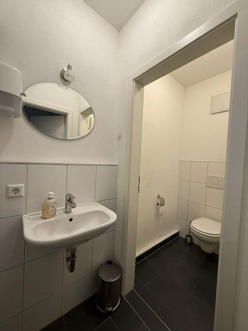 non-residential property for sale, 1,482 m², Kornstr. 3, Hartheim am Rhein, Baden-Württemberg non-residential property for sale, 1,482 m², Kornstr. 3, Hartheim am Rhein, Baden-Württemberg