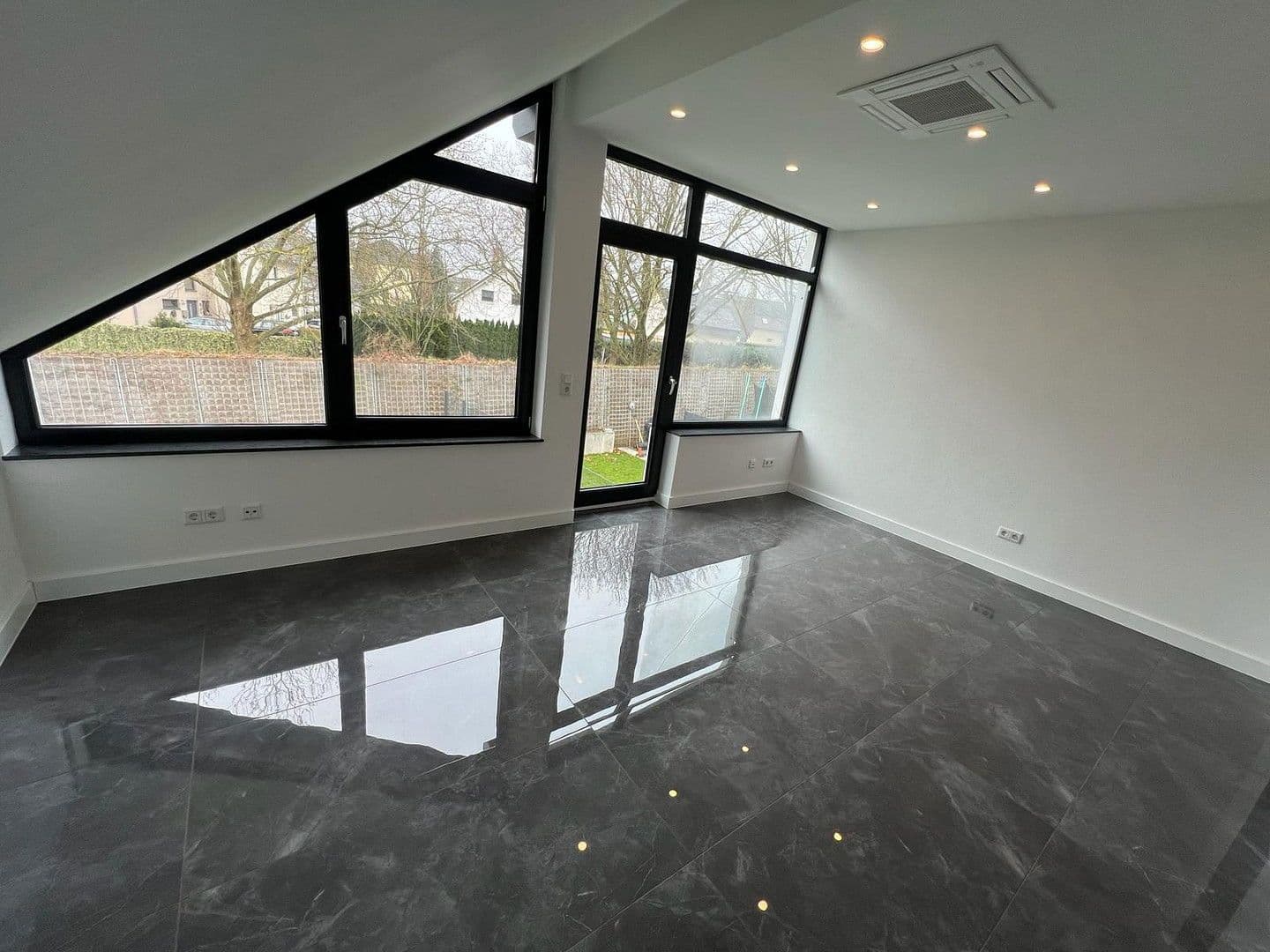 house to rent, 200 m², Auf der Weingartsweide 20 A, Neuberg, Hesse house to rent, 200 m², Auf der Weingartsweide 20 A, Neuberg, Hesse