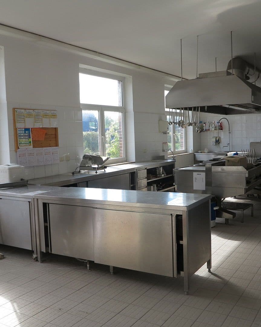 house for sale, 6,000 m², Malchin, Mecklenburg-Vorpommern house for sale, 6,000 m², Malchin, Mecklenburg-Vorpommern