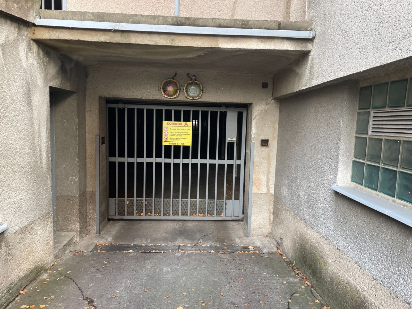 garage to rent, 18 m², Pardubice, Pardubický Region garage to rent, 18 m², Pardubice, Pardubický Region