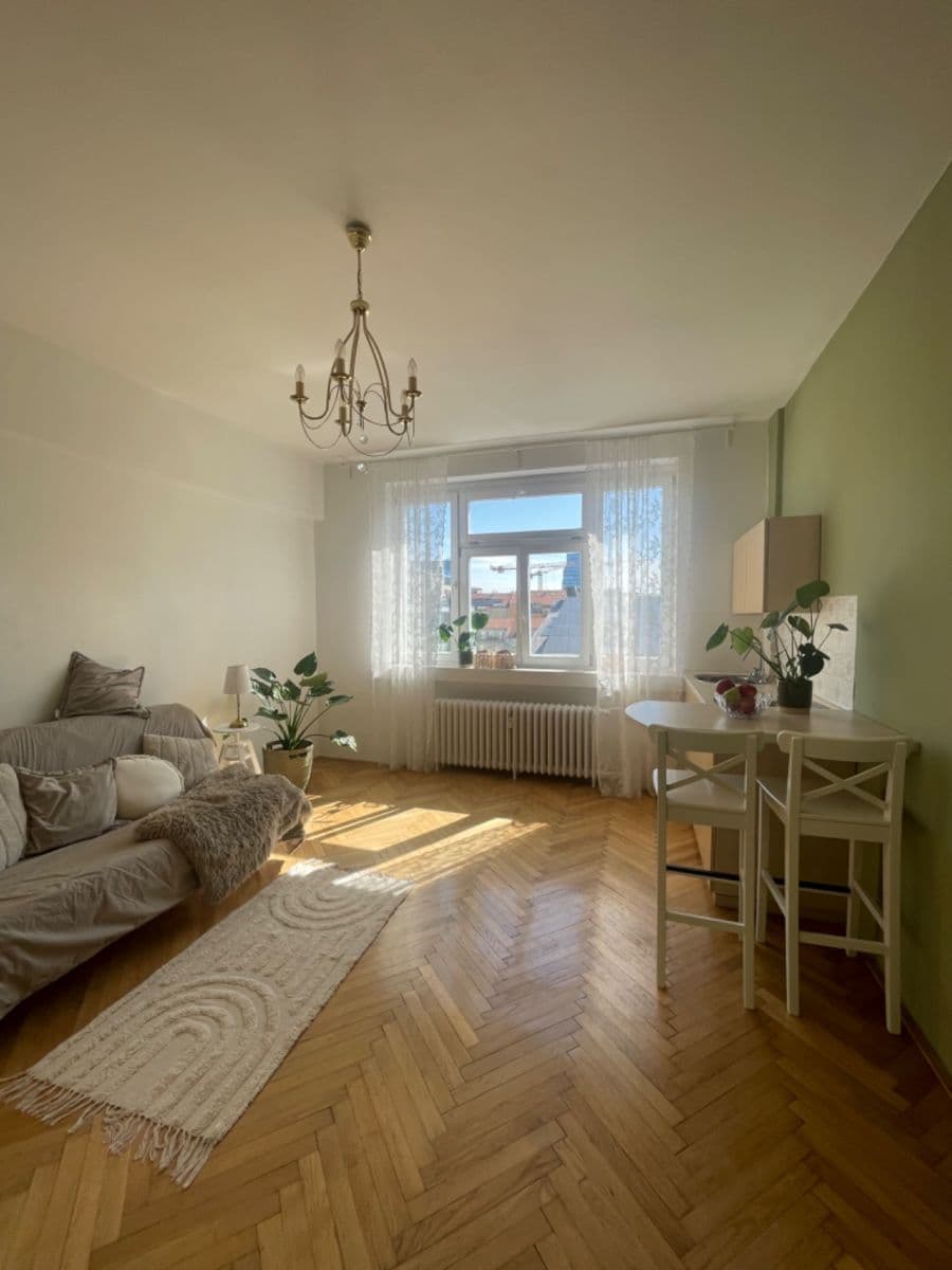 Studio flat to rent, 26 m², Komunardů, Prague, Prague Studio flat to rent, 26 m², Komunardů, Prague, Prague