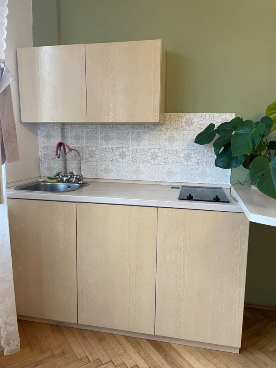 Studio flat to rent, 26 m², Komunardů, Prague, Prague Studio flat to rent, 26 m², Komunardů, Prague, Prague