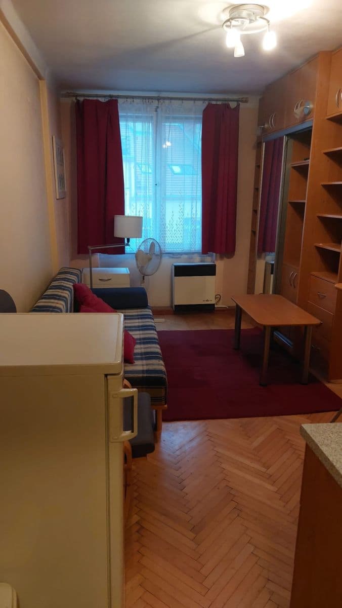 Studio flat to rent, 21 m², Koulova, Prague, Prague Studio flat to rent, 21 m², Koulova, Prague, Prague