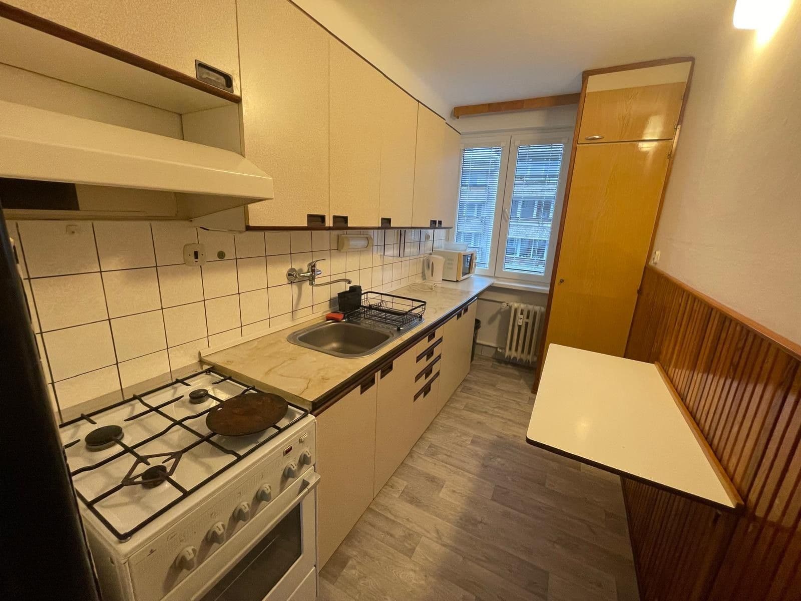 3 bedroom flat to rent, 66 m², Jana Čarka, České Budějovice, Jihočeský Region 3 bedroom flat to rent, 66 m², Jana Čarka, České Budějovice, Jihočeský Region