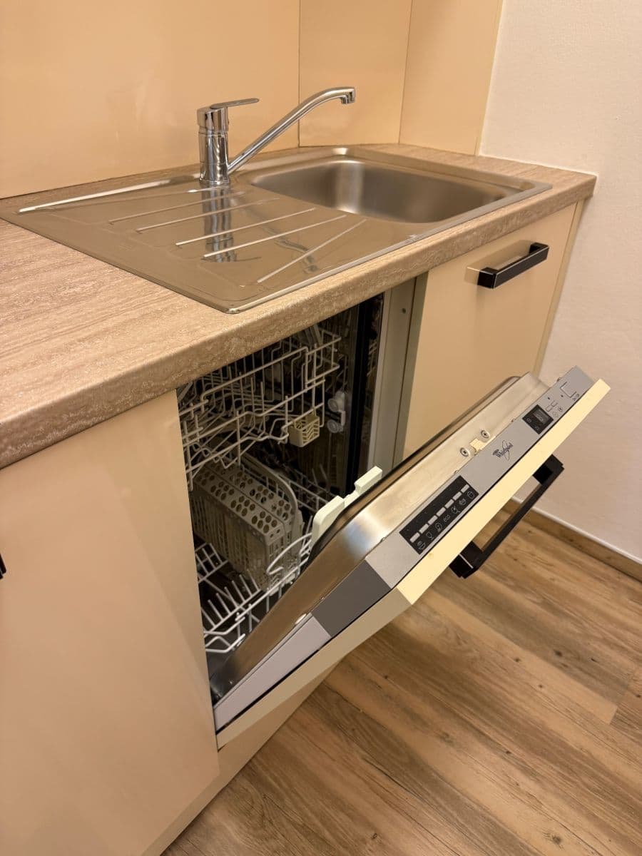 2 bedroom flat to rent, 47 m², Na Folimance, Prague, Prague 2 bedroom flat to rent, 47 m², Na Folimance, Prague, Prague