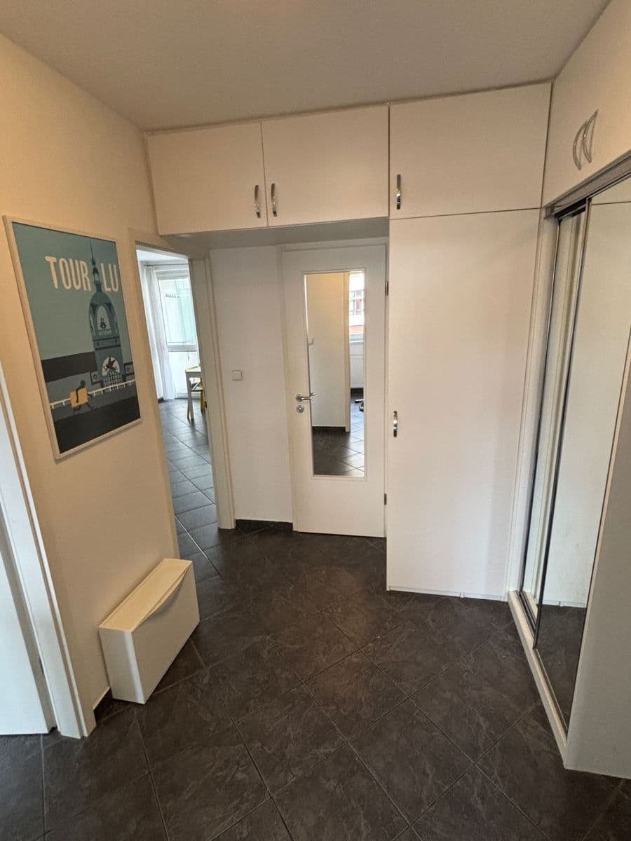 2 bedroom with open-plan kitchen flat to rent, 65 m², José Martího, Prague, Prague 2 bedroom with open-plan kitchen flat to rent, 65 m², José Martího, Prague, Prague