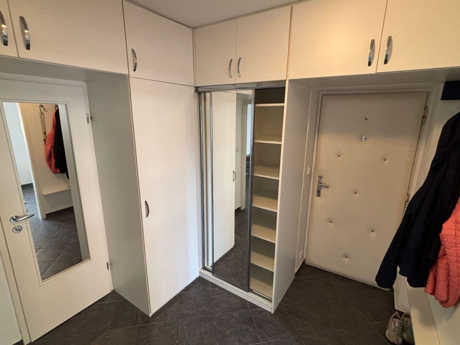 2 bedroom with open-plan kitchen flat to rent, 65 m², José Martího, Prague, Prague 2 bedroom with open-plan kitchen flat to rent, 65 m², José Martího, Prague, Prague