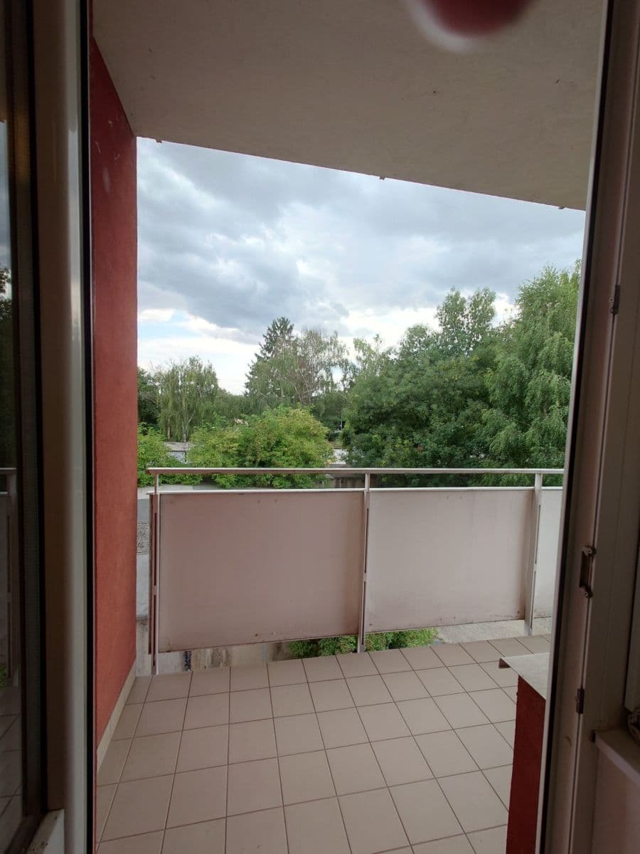 1 bedroom with open-plan kitchen flat to rent, 70 m², Trýbova, Brno, Jihomoravský Region 1 bedroom with open-plan kitchen flat to rent, 70 m², Trýbova, Brno, Jihomoravský Region