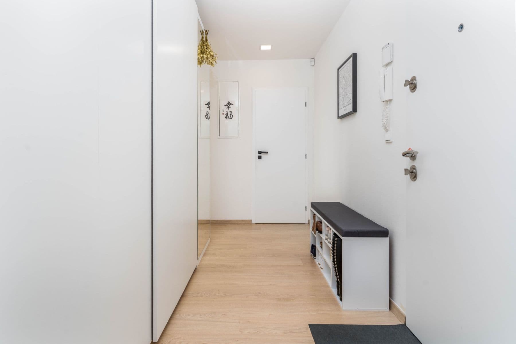 3 bedroom flat to rent, 66 m², Pomořanská, Prague, Prague 3 bedroom flat to rent, 66 m², Pomořanská, Prague, Prague