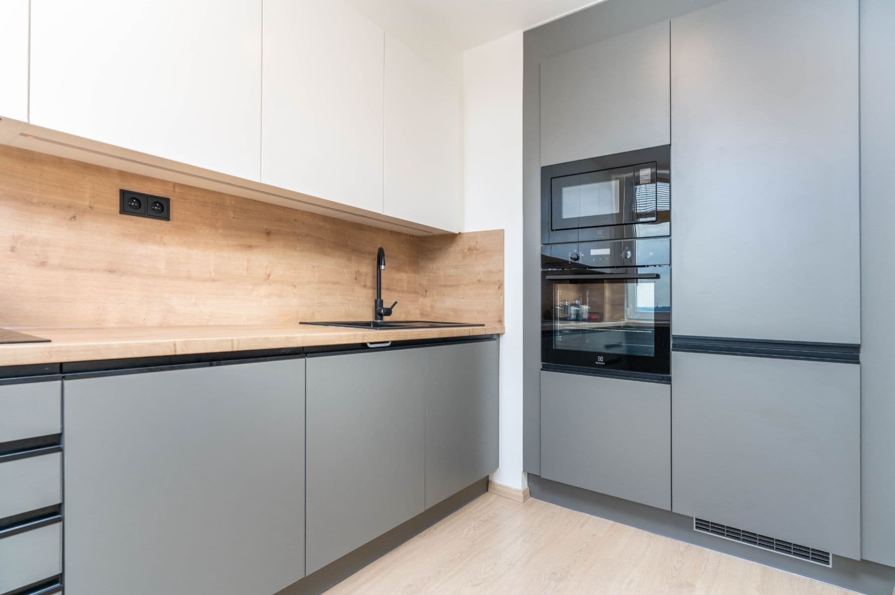 3 bedroom flat to rent, 66 m², Pomořanská, Prague, Prague 3 bedroom flat to rent, 66 m², Pomořanská, Prague, Prague