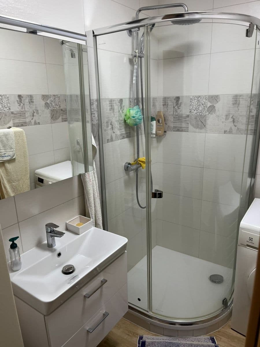 3 bedroom flat to rent, 74 m², Přecechtělova, Prague, Prague 3 bedroom flat to rent, 74 m², Přecechtělova, Prague, Prague