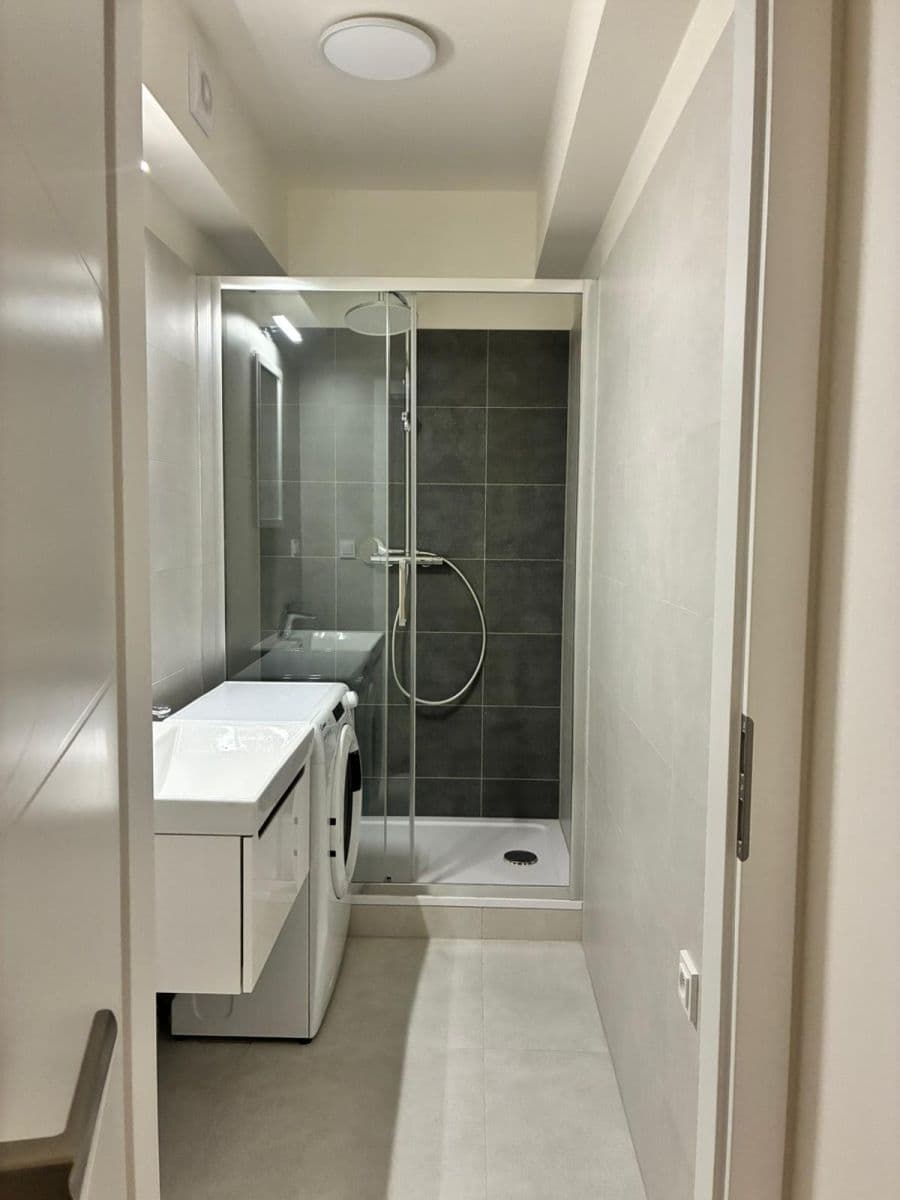 1 bedroom flat to rent, 40 m², Na Mokřině, Prague, Prague 1 bedroom flat to rent, 40 m², Na Mokřině, Prague, Prague