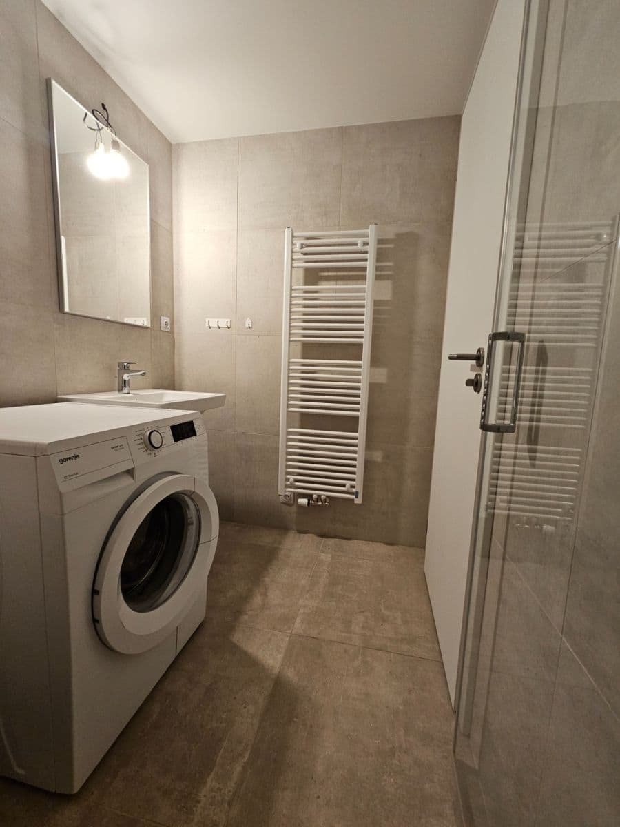 2 bedroom with open-plan kitchen flat to rent, 71 m², Placzkova, Brno, Jihomoravský Region 2 bedroom with open-plan kitchen flat to rent, 71 m², Placzkova, Brno, Jihomoravský Region