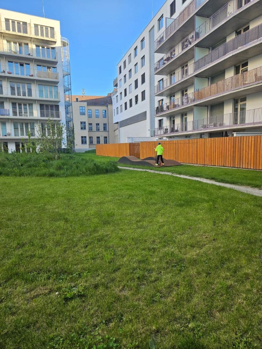 2 bedroom with open-plan kitchen flat to rent, 71 m², Placzkova, Brno, Jihomoravský Region 2 bedroom with open-plan kitchen flat to rent, 71 m², Placzkova, Brno, Jihomoravský Region