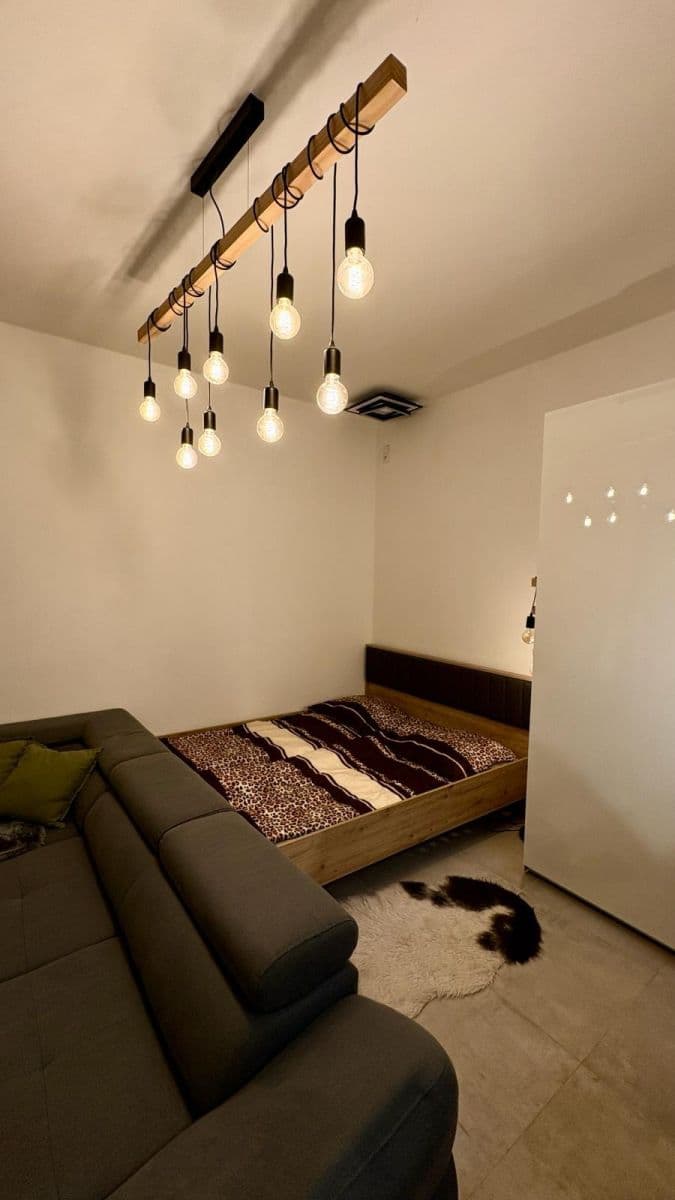 Studio flat to rent, 34 m², Konšelská, Prague, Prague Studio flat to rent, 34 m², Konšelská, Prague, Prague