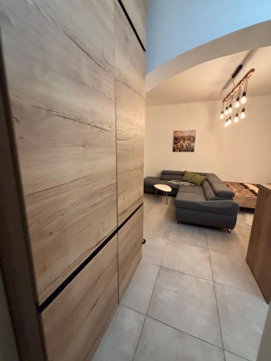 Studio flat to rent, 34 m², Konšelská, Prague, Prague Studio flat to rent, 34 m², Konšelská, Prague, Prague