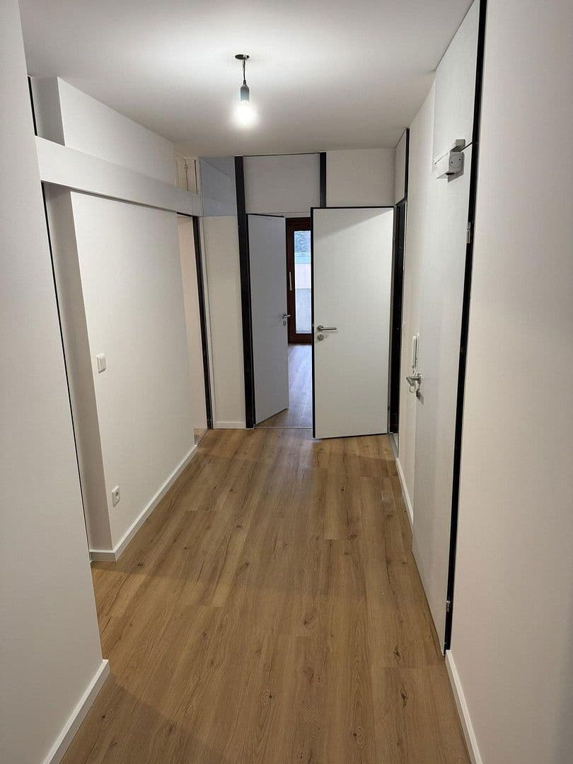 2 bedroom with open-plan kitchen flat to rent, 88 m², Friedrich-Ebert-Str. 17, Schwalbach am Taunus, Hesse 2 bedroom with open-plan kitchen flat to rent, 88 m², Friedrich-Ebert-Str. 17, Schwalbach am Taunus, Hesse