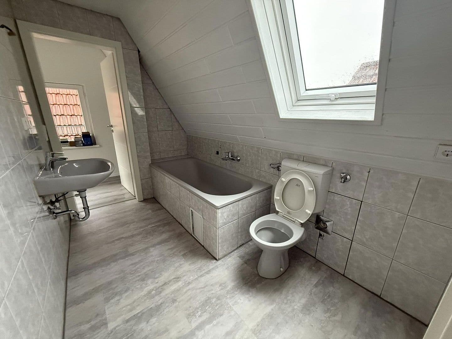 3 bedroom flat to rent, 52 m², Schloßstraße 40, Gundelsheim, Baden-Württemberg 3 bedroom flat to rent, 52 m², Schloßstraße 40, Gundelsheim, Baden-Württemberg